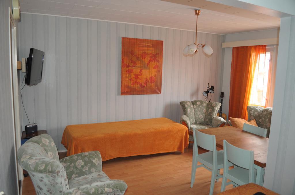 Apartment Hotel Kuukkarin Kortteeri Pori Extérieur photo